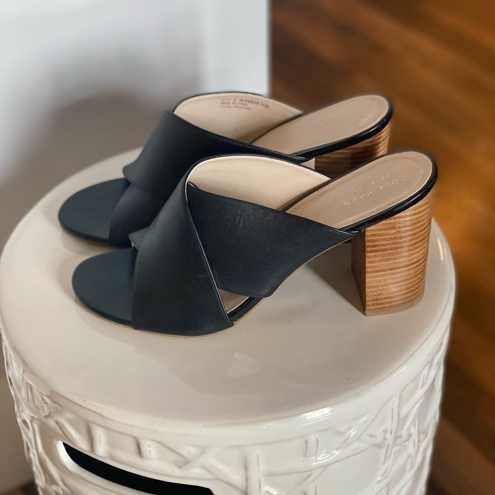Beautiful, barely warn Cole Hahn Crisscross Slide Sandals.